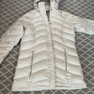 The North Face White Down Parka Jacket in Medium (Light Stains on Front)